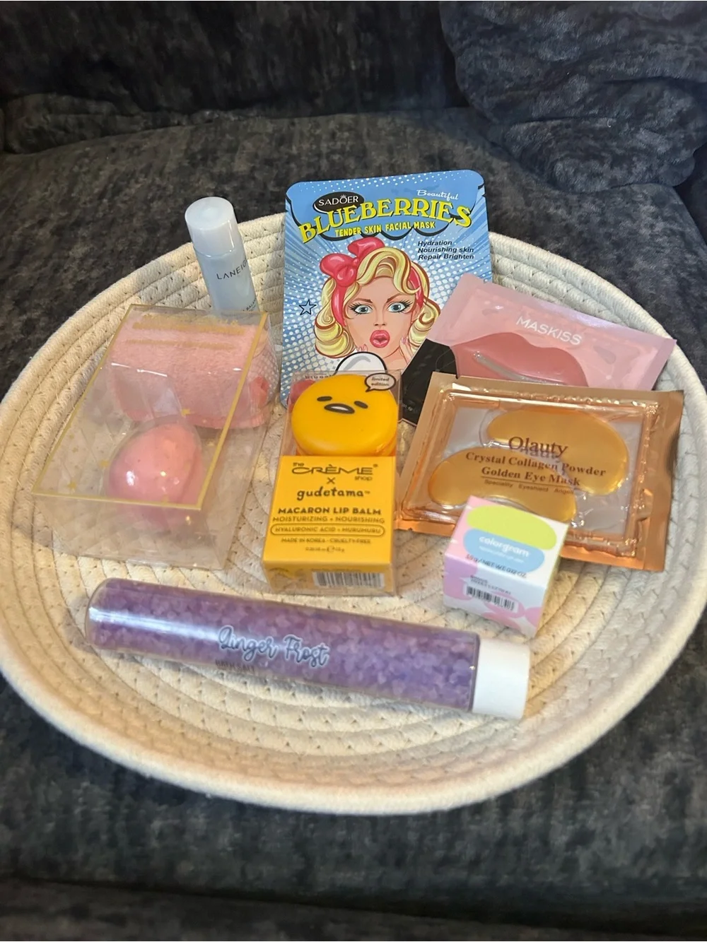 Women’s Beauty Bundle. 8 Items